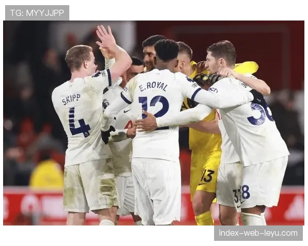 争四战团白热化：热刺、曼联的生死时速